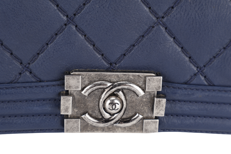 CHANEL DOUBLE STITCH BOY SMALL NAVY BLUE CALFSKIN RUTHENIUM HARDWARE (1877xxxx) (YEAR 2013-2014) WITH CARD AND DUST COVER