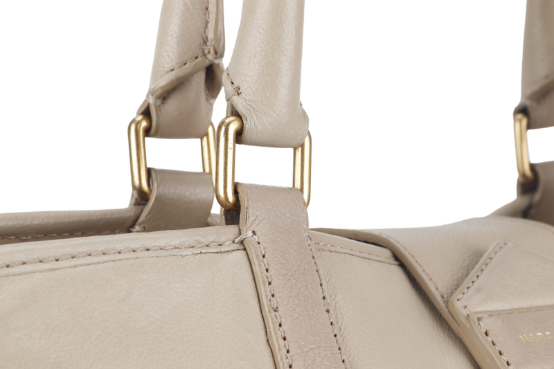 MARC JACOB TOTE BEIGE LARGE CALF LEATHER GOLD HARDWARE WITH DUST COVER