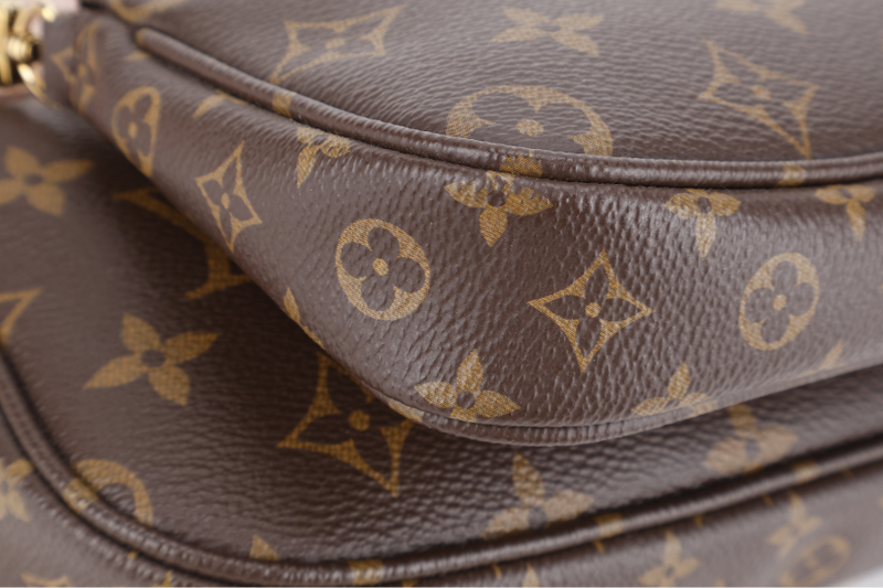 LOUIS VUITTON MULTI POCHETTE ACCESSORIES MONOGRAM CANVAS GOLD HARDWARE WITH PINK STRAPS AND DUST COVER