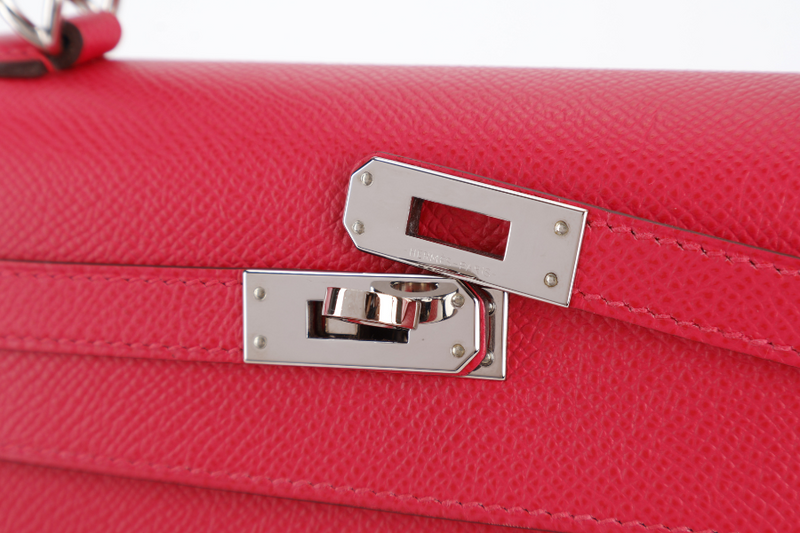 HERMES KELLY 25 SELLIER ROSE EXTREME EPSOM SILVER HARDWARE STAMP D (2020) WITH DUST COVER, LOCK & KEYS, STRAPS AND RAINCOAT