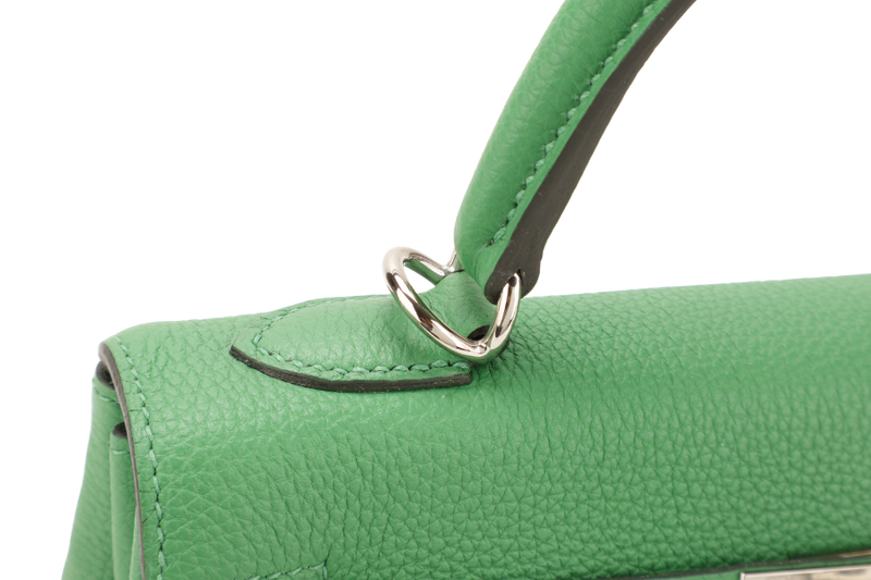 HERMES KELLY 25 STAMP Y (YEAR 2020) BAMBOO TOGO LEATHER SILVER HARDWARE WITH STRAPS, KEYS, LOCK AND DUST COVER