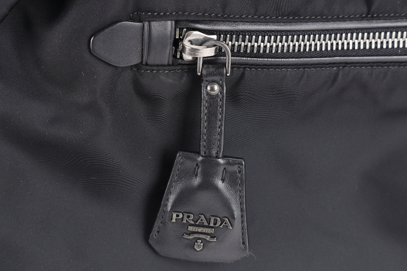PRADA B4521V TESSUTO NAPPA REVERSIBLE TOTE NERO RUTHENIUM HARDWARE WITH CARD