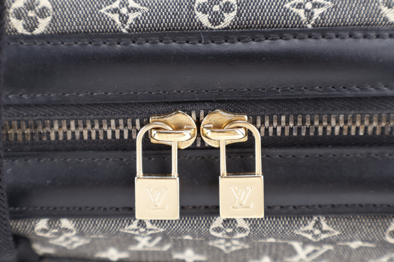 LOUIS VUITTON M92317 JOSEPHINE PM MINI LIN MONOGRAM CANVAS WITH DUST COVER