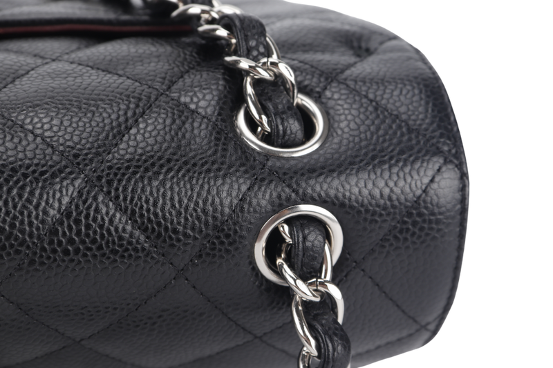 CHANEL CLASSIC DOUBLE FLAP MAXI (1437xxxx) BLACK CAVIAR SILVER HARDWARE WITH DUST COVER