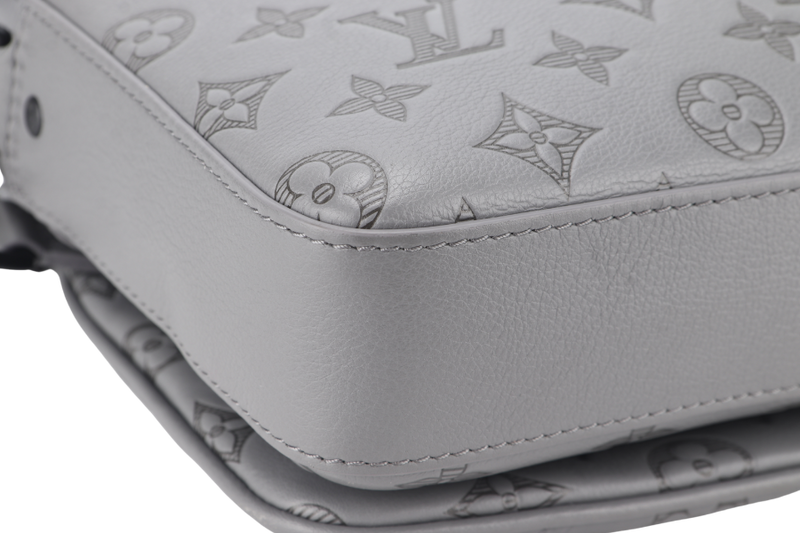 LOUIS VUITTON M46603 TRIO MESENGER BAG GREY MONOGRAM SHADOW BLACK HARDWARE WITH DUST COVER