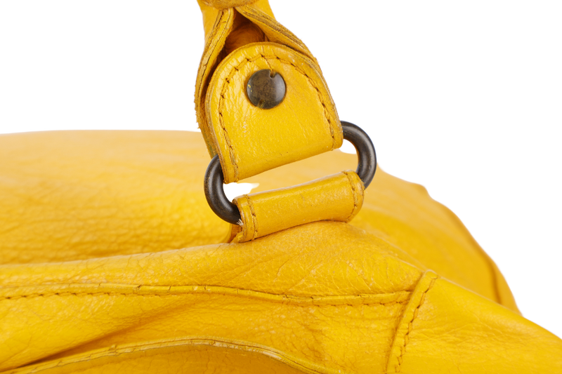 BALENCIAGA CITY VELO MUSTARD YELLOW LAMBSKIN HANDBAG WITH STRAPS AND DUST COVER