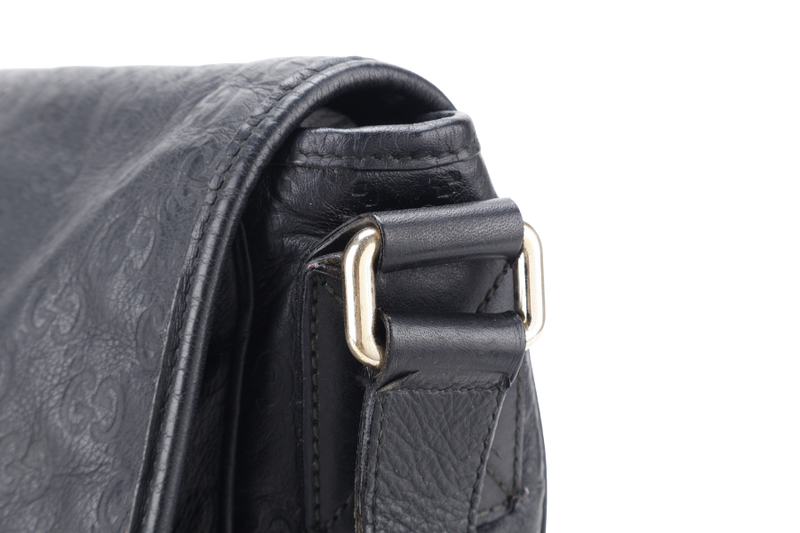 GUCCI BLACK GUCCISSIMA LEATHER MESSENGER BAG WITH GOLD TONE HARDWARE NO DUST COVER