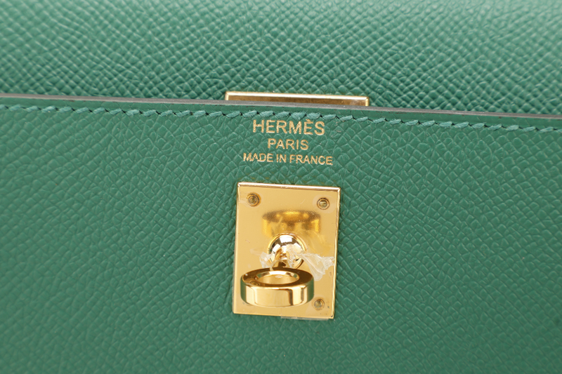 HERMES KELLY 25 SELLIER STAMP A (YEAR 2017) VERT VERTIGO EPSOM LEATHER GOLD HARDWARE WITH STRAP, KEYS, LOCK AND DUST COVER