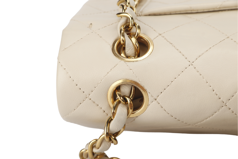 CHANEL VINTAGE CLASSIC FLAP MEDIUM BEIGE LAMBSKIN GOLD HARDWARE (300xxxx) NO CARD AND NO DUST COVER