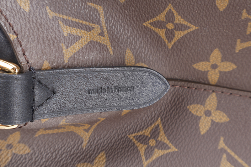 LOUIS VUITTON NEONOE MONOGRAM BLACK TRIM WITH STRAPS AND DUST COVER