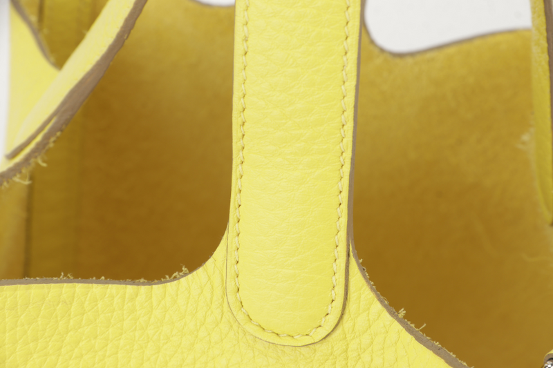 HERMES PICOTIN 18 LIME CLEMENCE LEATHER SILVER HARDWARE STAMP Y (YEAR 2020) WITH LOCK, KEY AND DUST COVER