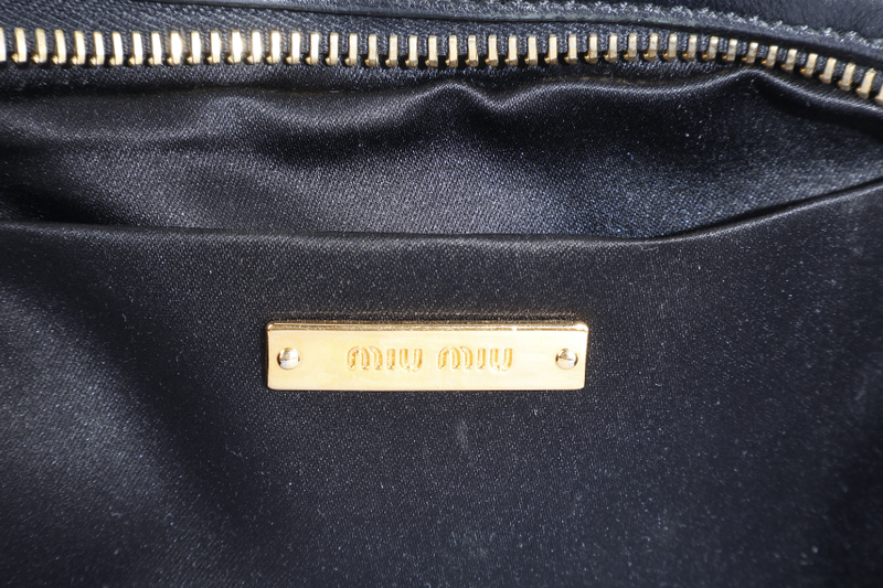 MIU MIU BLACK CLUTCH PLISSE LEATHER GOLD HARDWARE WITH DUST COVER