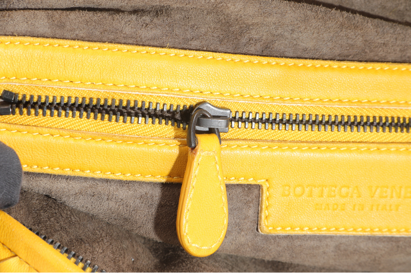 BOTTEGA VENETA YELLOW INTRECCIATO HOBO BAG WITH DUST COVER