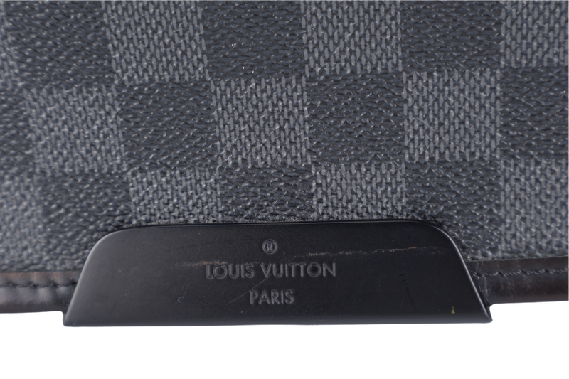 LOUIS VUITTON N58029 DANIEL MM DAMIER GRAPHITE CANVAS SILVER HARDWARE NO DUST COVER