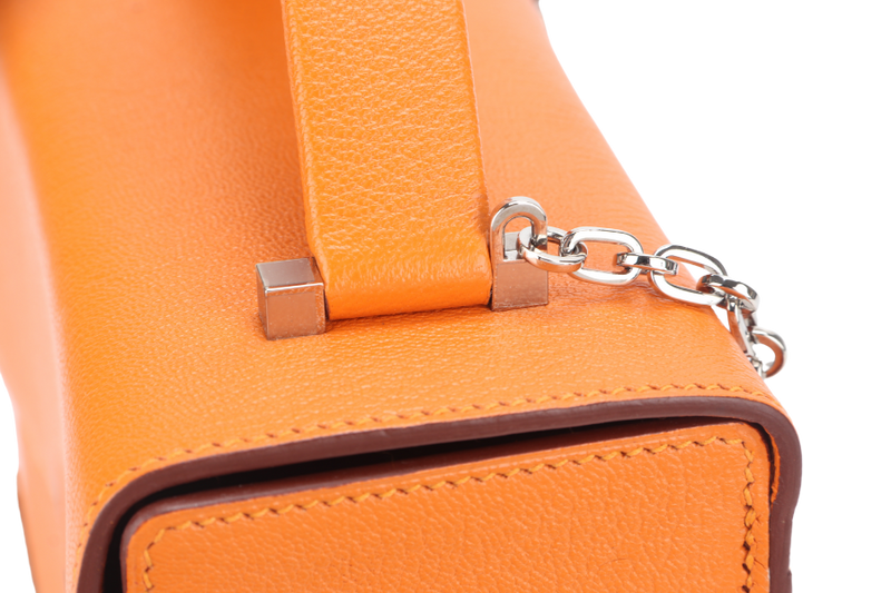 HERMES CINHETIC APRICOT COLOR CHEVRE LEATHER SILVER HARDWARE STAMP C (YEAR 2018) WITH DUST COVER