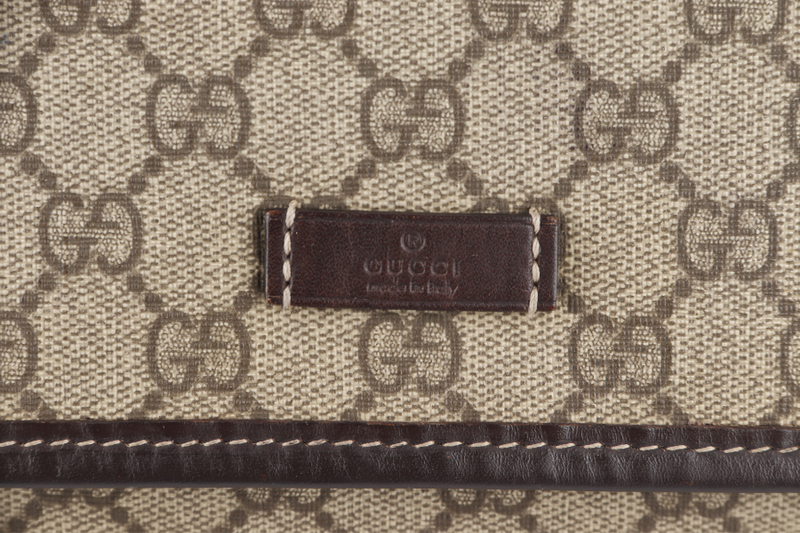 GUCCI GG SUPREME COATED CANVAS MESSENGER BAG WITH DUST COVER