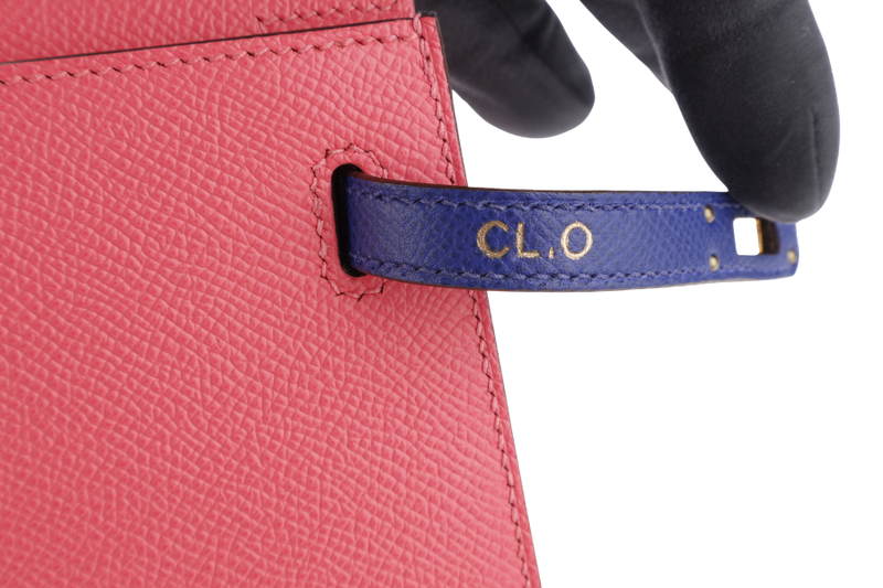 HERMES KELLY 25 HSS STAMP C (YEAR 2018) ROSE AZALEE, BLUE ELECTRIC EPSOM LEATHER, BRUSHED GOLD HARDWARE WITH STRAP, KEYS, LOCK AND DUST COVER