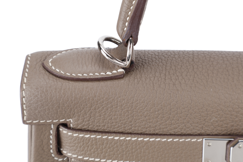 HERMES KELLY 28 RETOURNE ETOUPE TOGO SILVER HARDWARE STAMP X (2016) AMAZON STRAPS WITH LOCK, KEYS AND DUST COVER