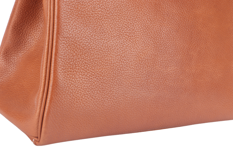 HERMES KELLY 28 FAUVE BARENIA FAUBOURG GOLD HARDWARE STAMP Z (YEAR 2021) WITH KEYS, LOCK, STRAPS, RAINCOAT AND DUST COVER