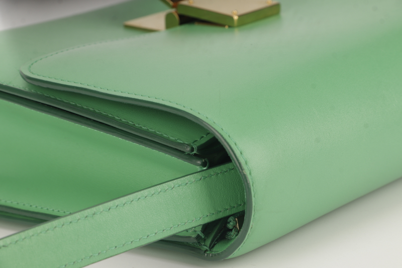 CELINE GREEN GOATSKIN MEDIUM CLASSIC BOX FLAP BAG IN PALM GOLD HARDWARE WITH STRAPS, DUST COVER AND BOX