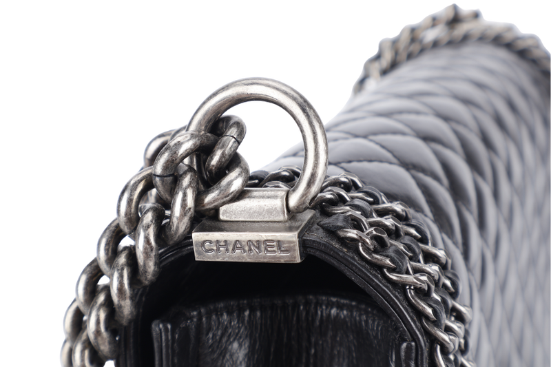 CHANEL LEBOY OLD MEDIUM BLACK LAMBSKIN RUTHENIUM HARDWARE (2057xxxx) WITH CARD AND DUST COVER