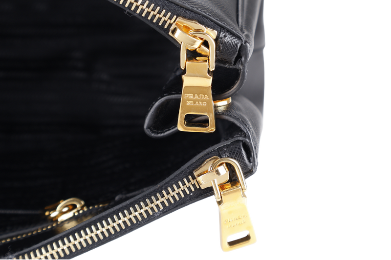PRADA BN1786 DOUBLE ZIP TOTE BAG BLACK SAFFIANO LUX LEATHER GOLD HARDWARE WITH DUST COVER AND CARD