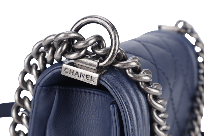 CHANEL DOUBLE STITCH BOY SMALL NAVY BLUE CALFSKIN RUTHENIUM HARDWARE (1877xxxx) (YEAR 2013-2014) WITH CARD AND DUST COVER