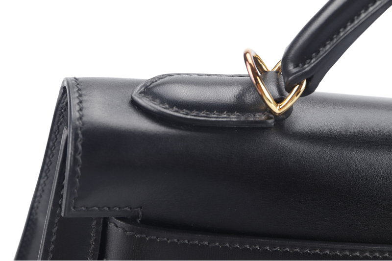 HERMES KELLY 32 STAMP O (YEAR 2011) SELLIER BLACK BOX LEATHER GOLD HARDWARE WITH STRAPS, LOCK&KEYS AND DUST COVER