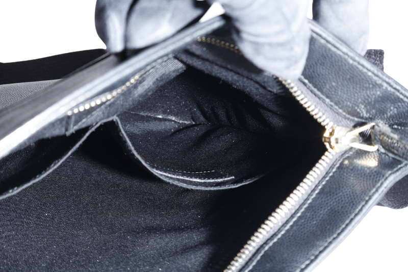 YVES SAINT LAURENT (YSL) FLAT MESSENGER BAG BLACK CALF LEATHER GOLD HARDWARE WITH CARD