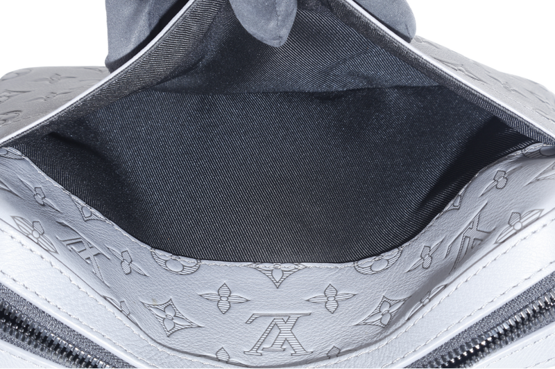 LOUIS VUITTON M46603 TRIO MESSENGER GREY MONOGRAM SHADOW BHW WITH DUST COVER