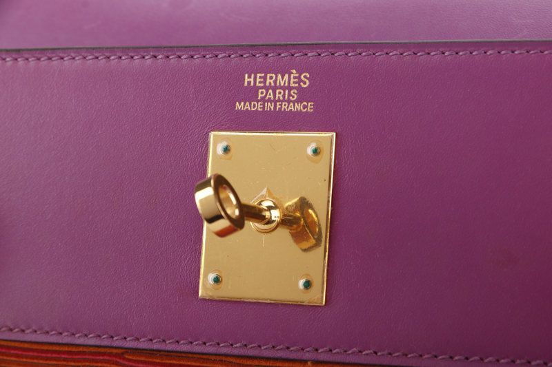 HERMES KELLY VIBRATO 32 CYCLAMEN BOX LEATHER GOLD HARDWARE STAMP I (2006) WITH STRAPS, KEYS&LOCK AND DUST COVER