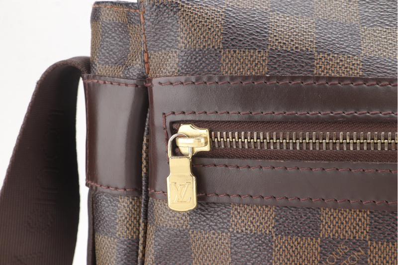 LOUIS VUITTON DAMIER EBENE MESSENGER BAG GOLD HARDWARE NO DUST COVER