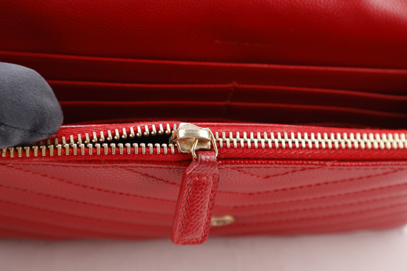YVES SAINT LAURENT (YSL) ENVELOPE CHAIN WALLET RED CHEVRON QUILTED LEATHER WITH GOLD HARDWARE NO DUST COVER