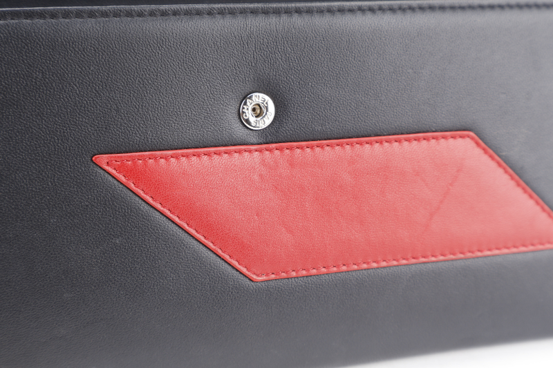 CHANEL AIRLINES WOC BLACK LEATHER SILVER HARDWARE (2240xxxx) WITH DUST COVER