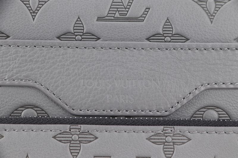 LOUIS VUITTON M46603 TRIO MESENGER BAG GREY MONOGRAM SHADOW BLACK HARDWARE WITH DUST COVER