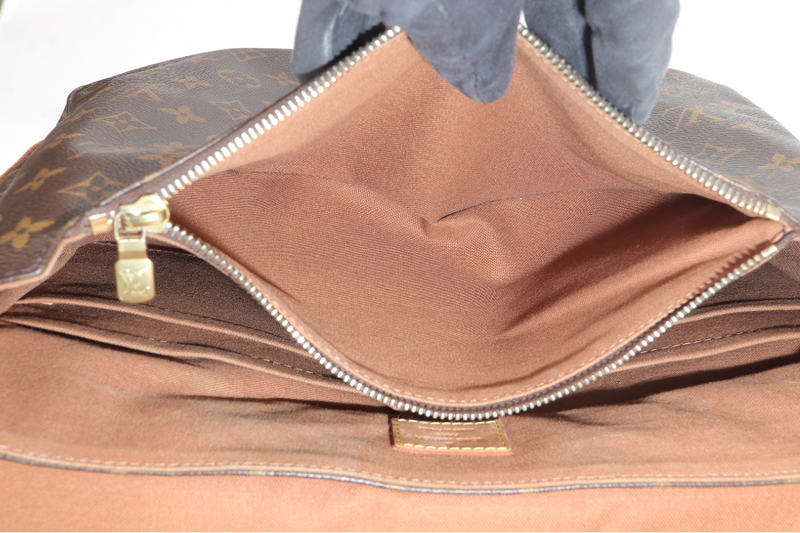 LOUIS VUITTON MM NOBOURG SHOULDER BAG MONOGRAM CANVAS WITH GOLD HARDWARE NO DUST COVER