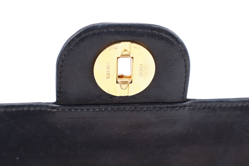 CHANEL VINTAGE BLACK LAMBSKIN JERSEY CHAIN NO CARD WITH DUST COVER