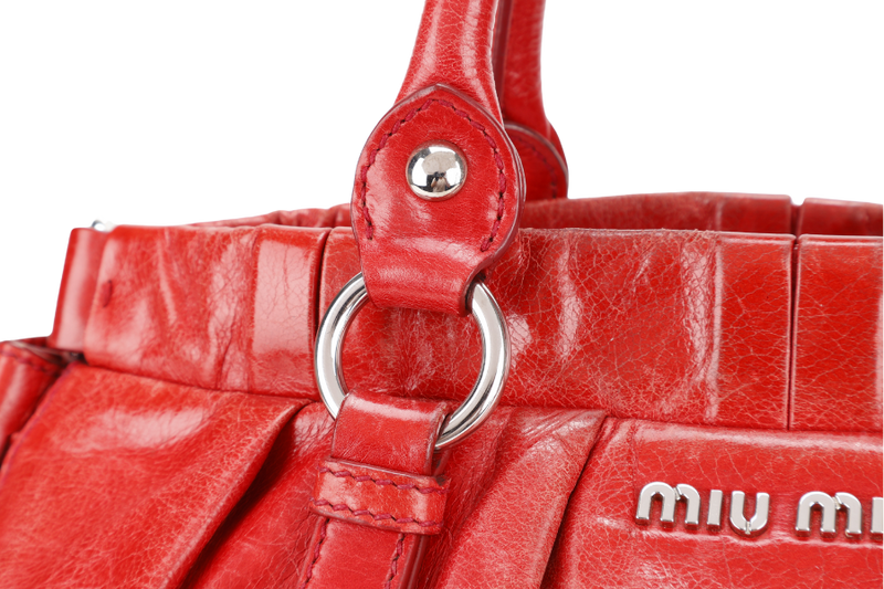 MIU MIU BAULETTO VITELLO LUX ROSSO RED LEATHER SILVER HARDWARE WITH STRAPS AND DUST COVER