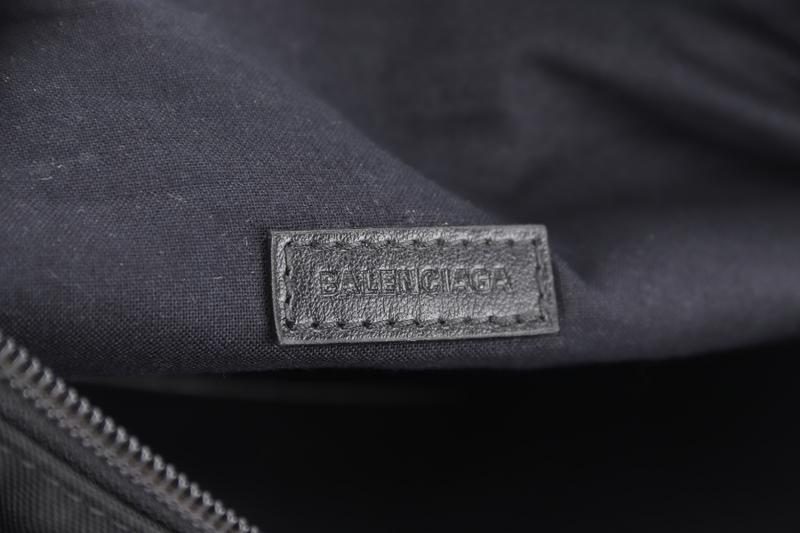 BALENCIAGA EXPLORER BUMBAG BLACK CANVAS NO DUST COVER