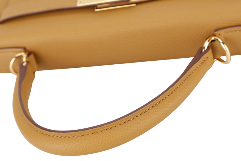 HERMES KELLY 28 SELLIER SESAME EPSOM GOLD HARDWARE STAMP Y (2020) WITH DUST COVER, LOCK, KEYS, RAINCOAT AND STRAPS