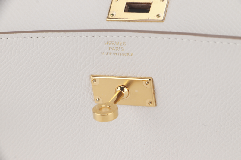 HERMES KELLY TO GO (STAMP B) GRIS PALE EPSOM LEATHER GOLD HARDWARE WITH STRAP, DUST COVER AND BOX