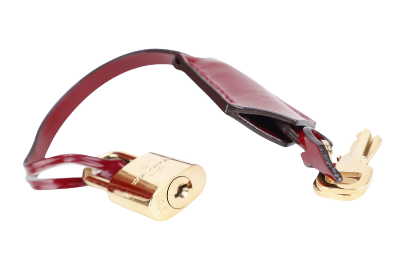 LOUIS VUITTON MONTAIGNE BB MAGENTA MONOGRAM VERNIS GOLD HARDWARE WITH STRAPS, LOCK & KEYS AND DUST COVER