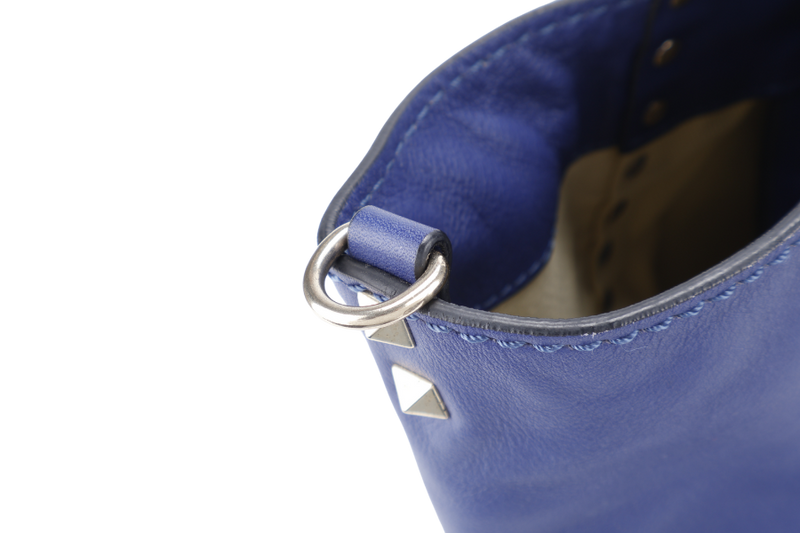 VALENTINO VITELLO SMALL ROCKSTUD BLUE LEATHER TOTE BAG WITH GOLD HARDWARE WITH STRAPS AND DUST COVER