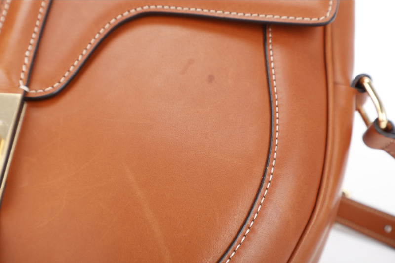 CELINE BESACE MEDIUM 16 NATURAL CALFSKIN LEATHER GOLD HARDWARE WITH DUST COVER