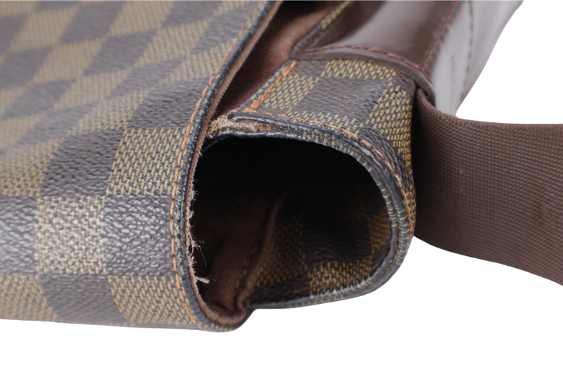 LOUIS VUITTON BASTILLE MESSENGER DAMIER EBENE NO DUST COVER