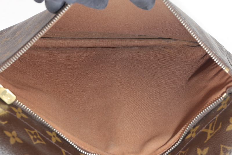 LOUIS VUITTON MM NOBOURG SHOULDER BAG MONOGRAM CANVAS WITH GOLD HARDWARE NO DUST COVER