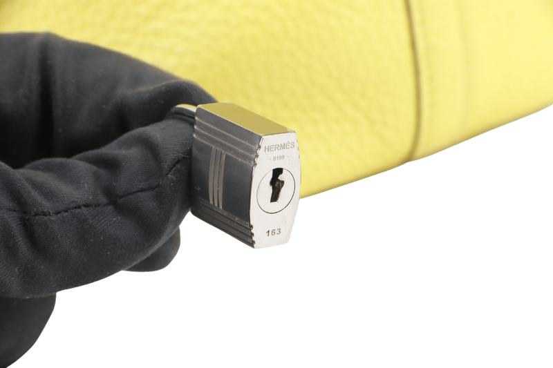 HERMES PICOTIN 18 LIME CLEMENCE LEATHER SILVER HARDWARE STAMP Y (YEAR 2020) WITH LOCK, KEY AND DUST COVER