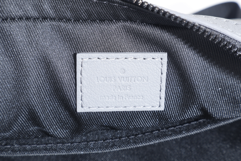 LOUIS VUITTON M46603 TRIO MESSENGER GREY MONOGRAM SHADOW BHW WITH DUST COVER