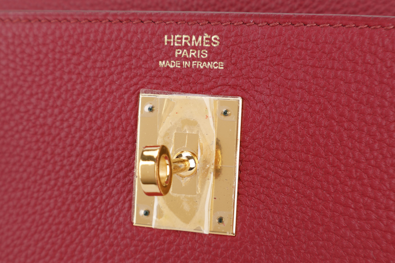 HERMES KELLY 32 RUBIS TOGO GOLD HARDWARE STAMP T (2015) WITH KEYS & LOCK, RAINCOAT, STRAPS , DUST COVER AND BOX