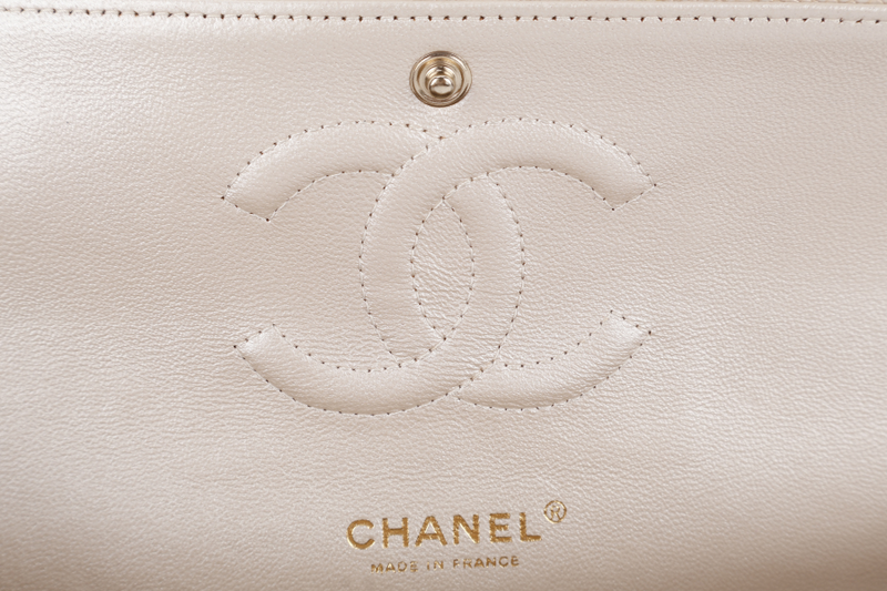 CHANEL CLASSIC FLAP MEDIUM LIGHT GOLD CAVIAR BRUSHED GOLD HARDWARE (1651xxxx) WITH DUST COVER, CARD AND BOX